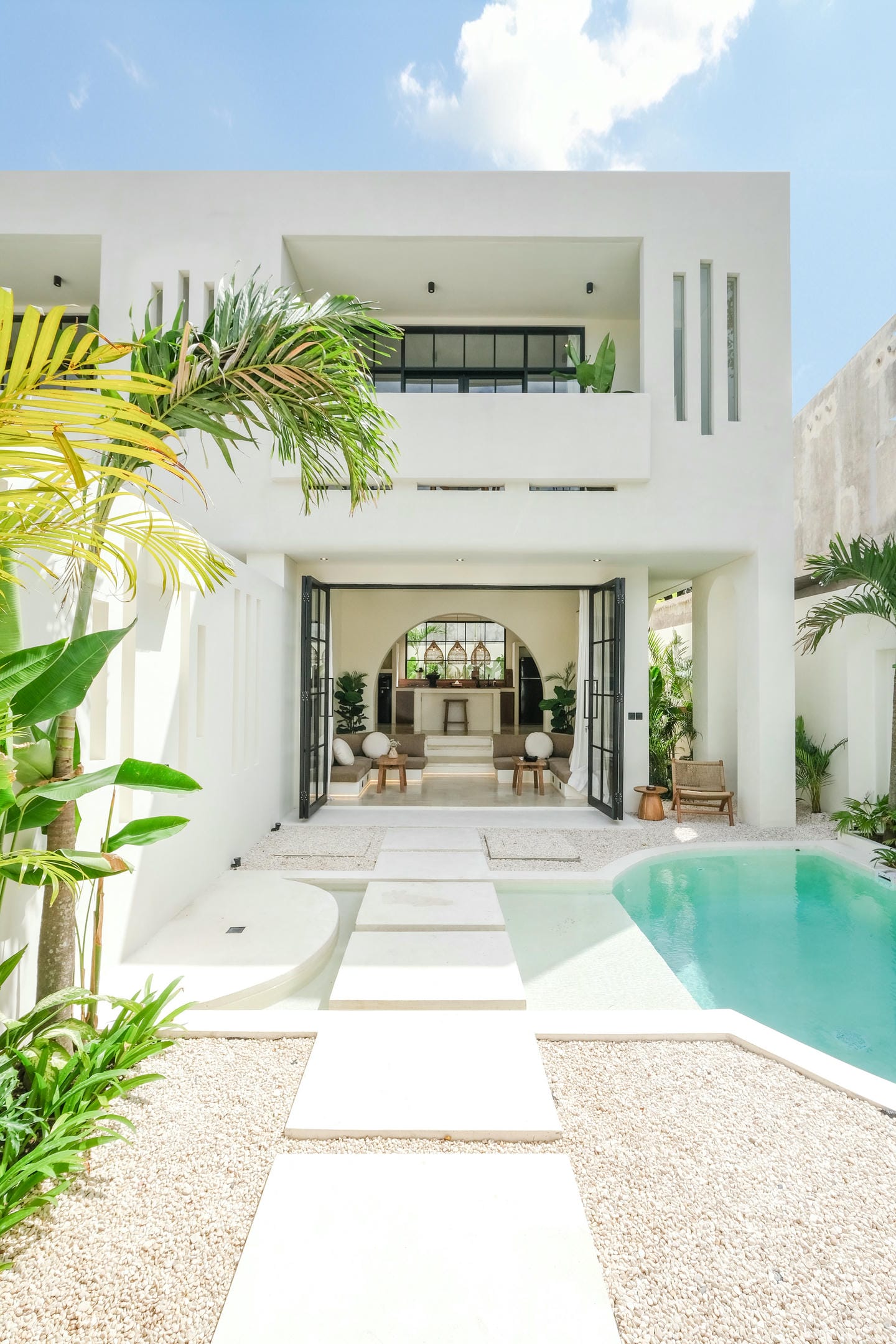 READY MODERN TROPICAL DESIGN 1 BEDROOM VILLA FOR SALE FREEHOLD IN PERERENAN BE-1395 